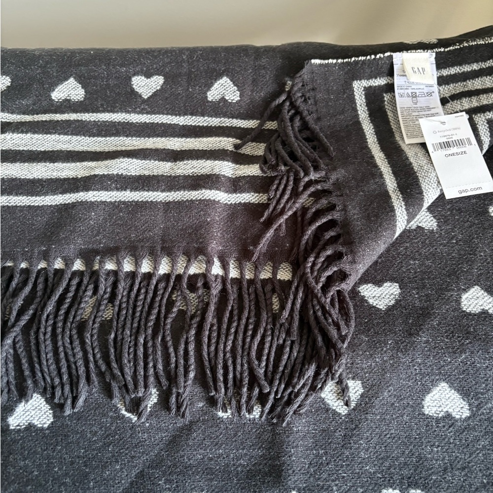 GAP 🖤🤍 Scarf